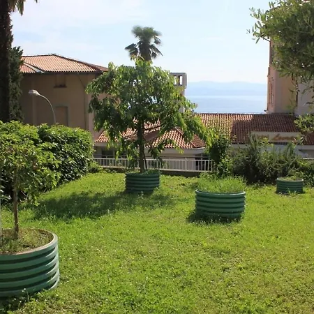 With A Parking Space Lovran, Opatija - 7808 דירה